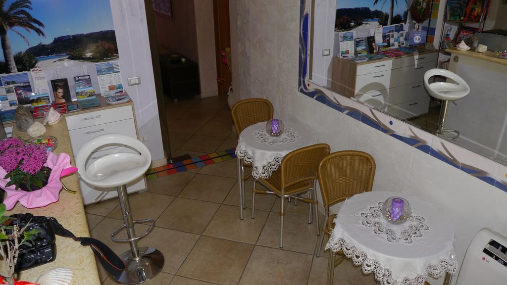 カリアリ Marina Poetto Bed & Breakfast エクステリア 写真