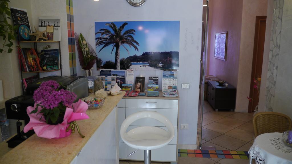 カリアリ Marina Poetto Bed & Breakfast エクステリア 写真