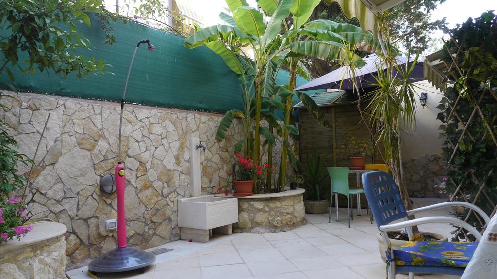 カリアリ Marina Poetto Bed & Breakfast エクステリア 写真