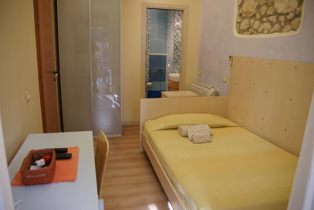 カリアリ Marina Poetto Bed & Breakfast エクステリア 写真